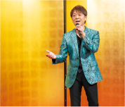 北山たけしさんの「月うるる」「夢追い鶴」